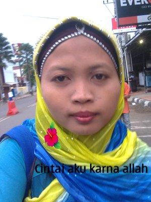 Jujurlah pd dirimu sendiri tentang perasaan mu.(RONDE DPN KEJAKSAAN.! AQ Umur,25thn&PIN-BBM,7CEBEE2F) Penggemar berat SAIPUL JAMIL DAN RINA NOSE I LOVE YOU PULL