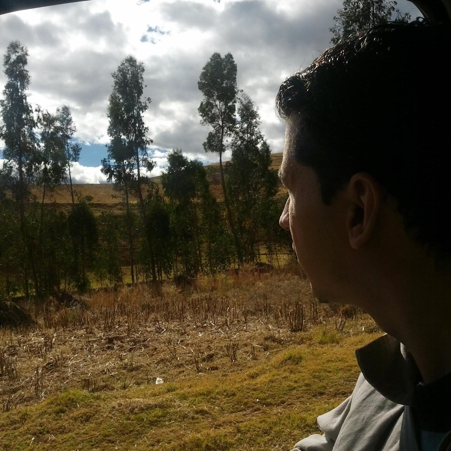 Computista, programador, fan del diseño, amante de la tecnología, emprendedor por naturaleza, idealista por convicción. Manager @GDGCaracas