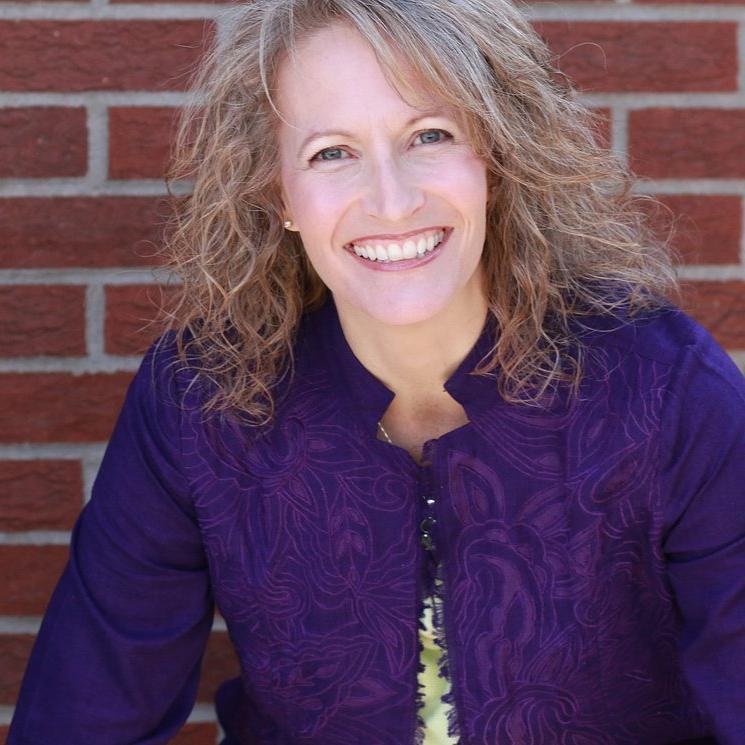 Holding a BIG space for Transformational leaders and coaches, helping you stand in your truth and ground your BIG vision so your message has a global impact!