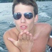 DavidouNicolas's profile picture. Entrepreneur, créateur de produits originaux, éditeurs de sites divertissants, amateur de bons vins et de tournedos Rossini.