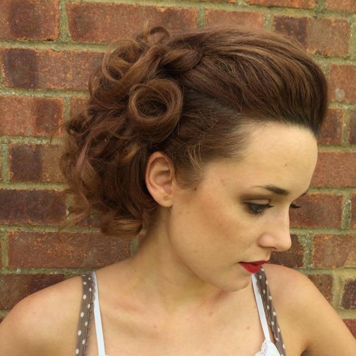 Freelance hairdresser with 7 years salon experience