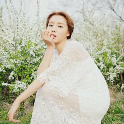 • 박소라 • Korean ulzzang, singer, actress &
model for STYLENANDA • 88L • Roleparody
of Park Sora • http://t.co/thq9DwNKcJ •