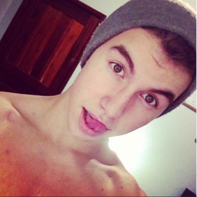 Central do Carlos Santana! 
Twitter oficial: @whoiscarlos
Vine: Carlos Santana