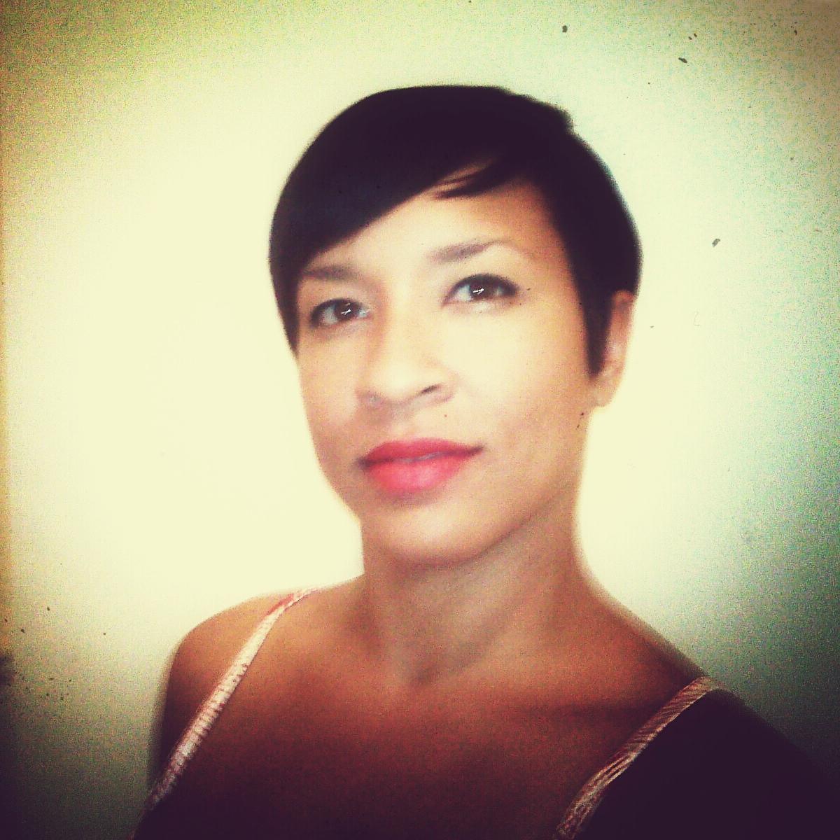 Char_Lesie's profile picture. If anyone asks where I am, I'm OUT STANDING! ;)