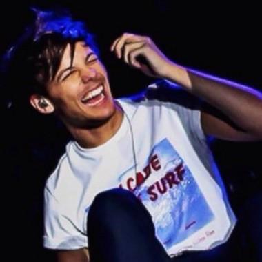 free follow from @Ioveaddict DONT FOLLOW!