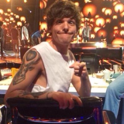 free follow from @Ioveaddict DONT FOLLOW!