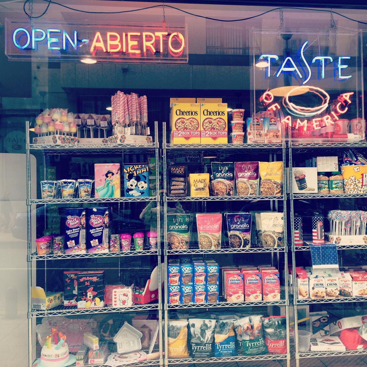 AMERICAN SUPERMARKET, TIENDA AMERICANA, PRODUCTOS DE IMPORTACIÓN EEUU, MEXICO Y REINO UNIDO. (BAGELS, COOKIES, BROWNIES, SIROPES, TORTITAS, SALSAS Y MAS)