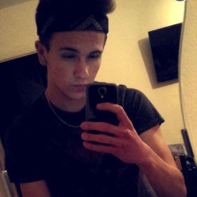 i gave you a free follow so please go follow @eddbuckley