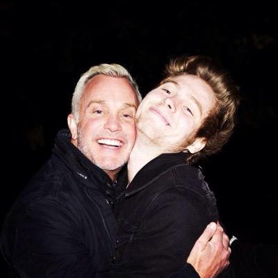 im just here for feldy •lo bug• •paulynomial• http://t.co/lpxCvPEXdQ
