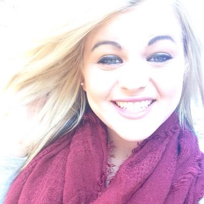 Cheerleader. Live your life passionately. Im delightfully difficult c/o 2k14 They'll either want to kill you, kiss you, or be you.☀️