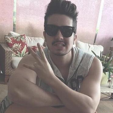 Seguido Pelo @AJ__26 Dia: 23/11/2012 s2 e pelo @marretacowboyls