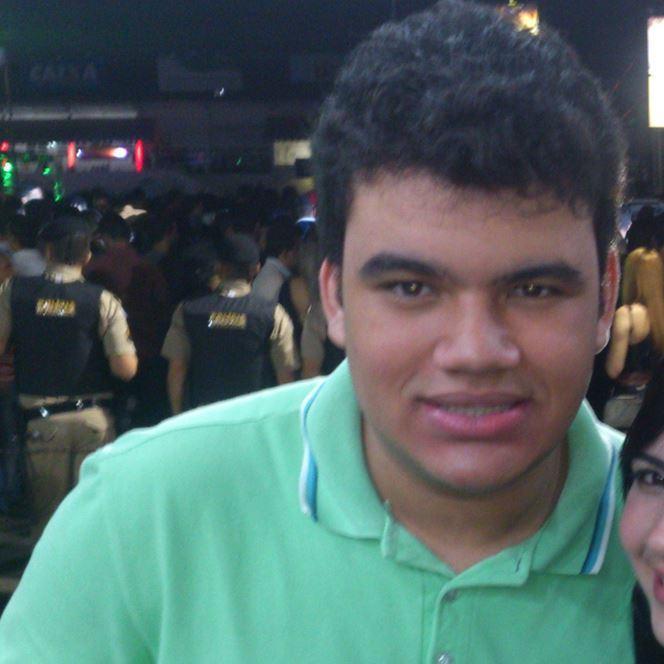 A tuaa inveja so me fortalece, e o teu desejo de me ver pra baixo so me deixa pra cimaaa ...