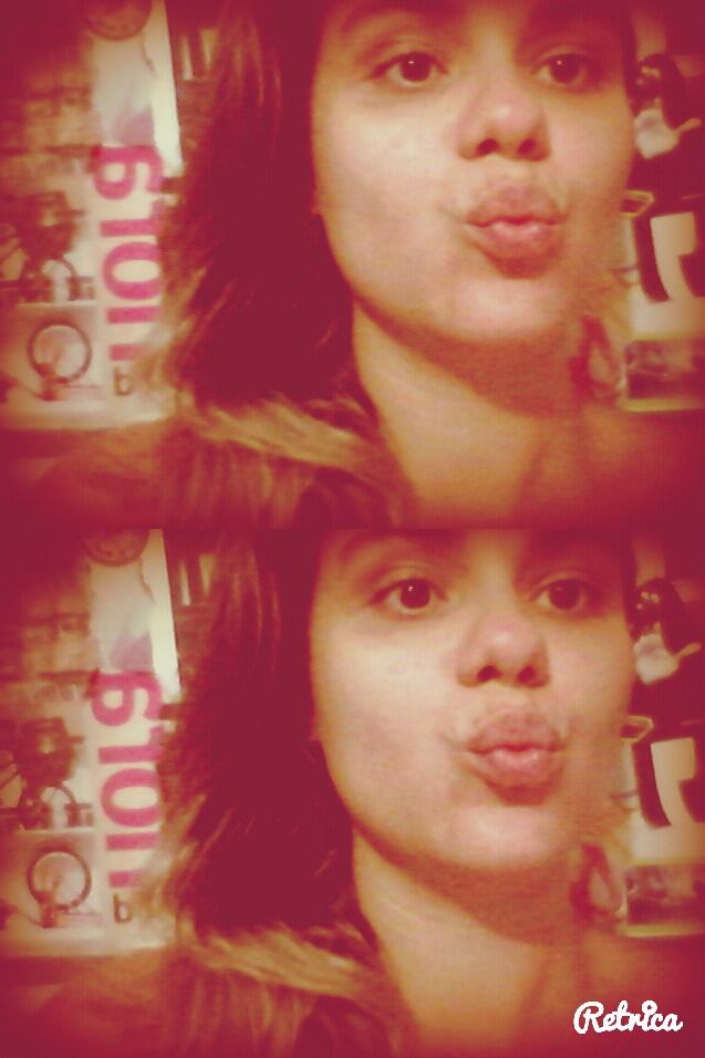 Bernacaroline's profile picture. Dona de palavras exageradas. Uma ergométrica sem pedais. No tempo das coisas erradas e divertidas.