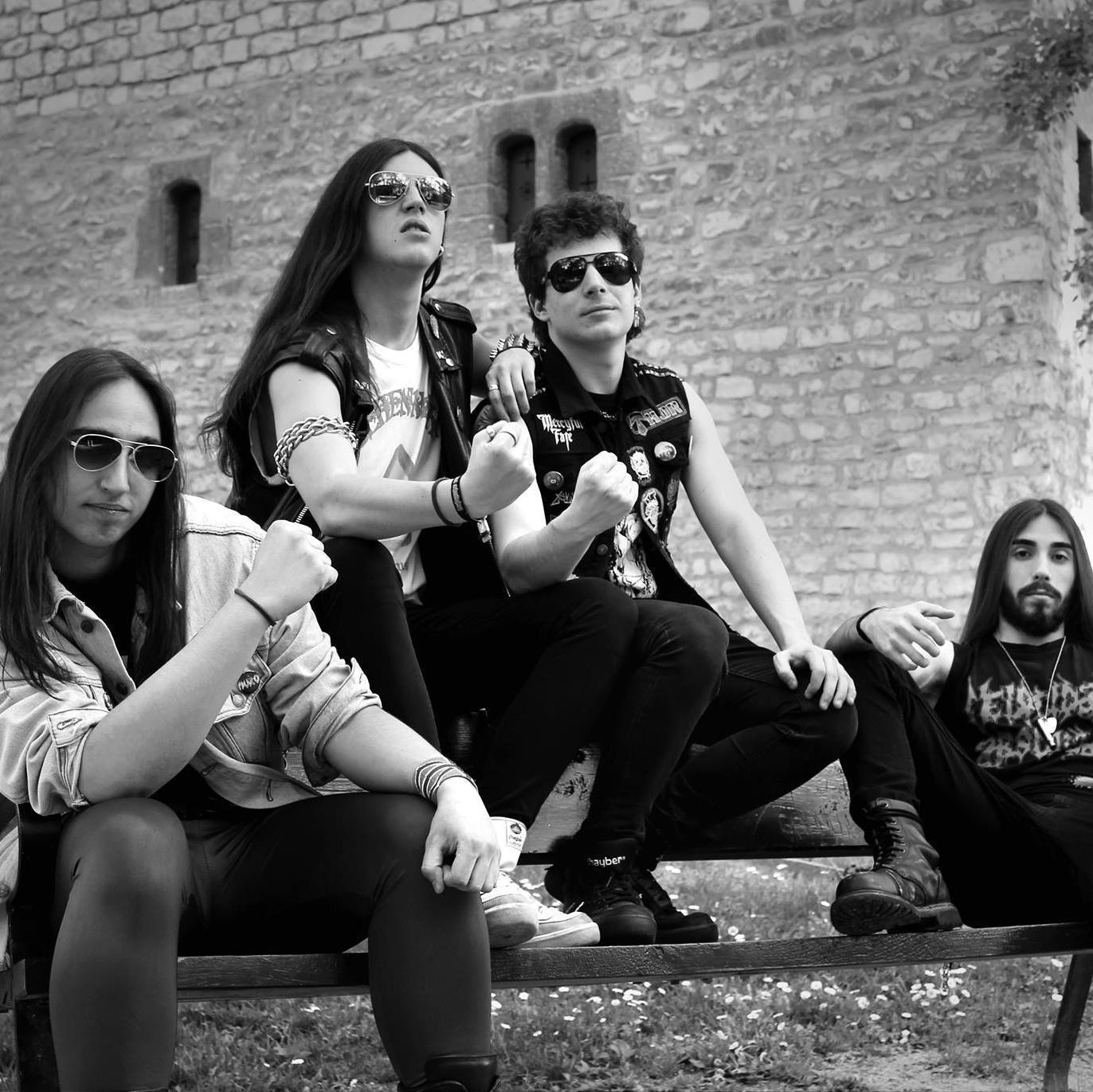 Dirty and fast black thrash band. Evil hordes from Zaragoza streets, drunken bastards full of hate!! Metal Satan's soldiers, motherfuckers!