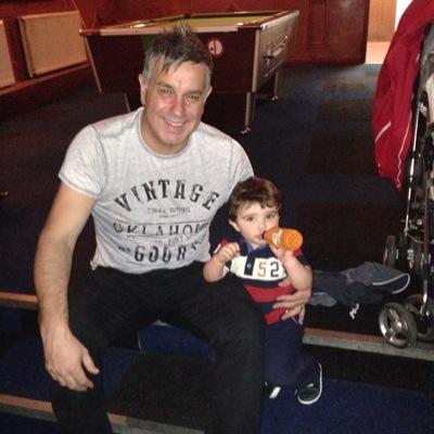 leeashmore69's profile picture. 