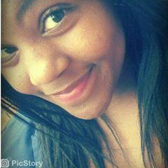 I'm very shy, friendly person enjoy  movies, I can't live without God ,family nd friends laughing is my number 1 talent :) ♡jesus is love