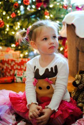 Lyric_Lucas's profile picture. I love mommy @RedRuby4Ever and I love Baba my stuffed wolf [OUAT | RP]