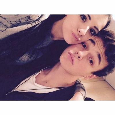 alyssa is so beautiful and so talented and ah