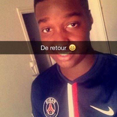 Lams92_'s profile picture. Oseille, biff, oseille, le reste on s'en bat la ce-ra