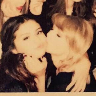 ♡TAYLOR SWIFT ♡ SELENA GOMEZ♡ ♡ASHLEY TISDALE♡