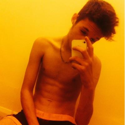 Callumtalbot2's profile picture. Callum Talbot 15 Sunderland/Seaham 

R.I.P Cain, Sarah and Danni, love yous 

Never regret your past, Always look forward to your future