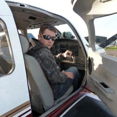 BarronVonMelon's profile picture. Just some British dude, obsessed with Tea, Melons and airplanes. Oh i also make 3D models in my spare time.