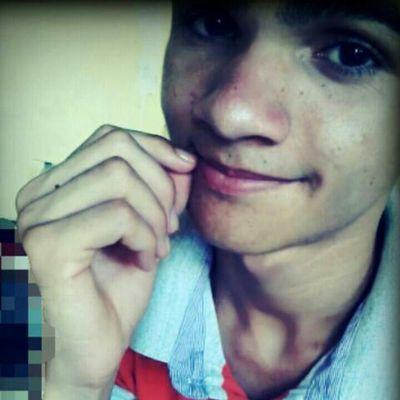 livrai-me de tudo que me trava o riso. ✌