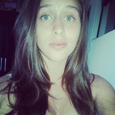 Vontade de dormir e só acordar com o barulho da felicidade batendo na porta.