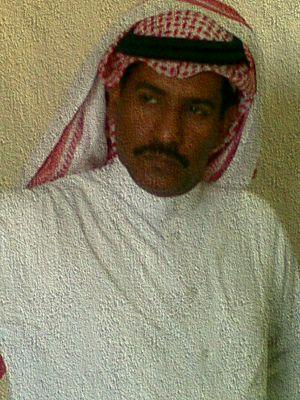 حسبت أني قوي باقدر مع اﻷيام نسيانك..خذلني قلبي الﻻهي عن جرحه مع ذكراك