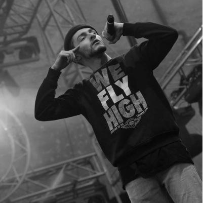 Membre du groupe de rap Perpignanais PU CLAN / champion regional et vice champion nationale 2014 du Buzzbooster.