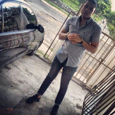 - Si Buscas Una Mano Amiga Comienza Por Tu Propio Brazo.