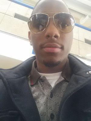 2010Wale's profile picture. old friends ,new friends