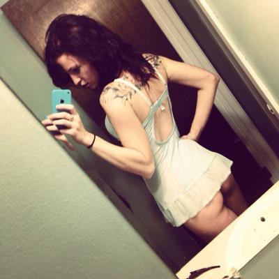 _Miss_Kandii_'s profile picture. Beach, bud, boobs, and beer..... The four most important bs in my life ^.^ haha