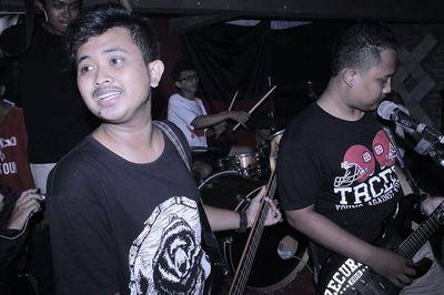 Bassis+vocal @ZECURITY_Offcl || @SiskaPTR_ ♥