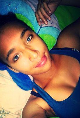 17 love basketball and singing and writing/making music just wanna be an inspiration to people