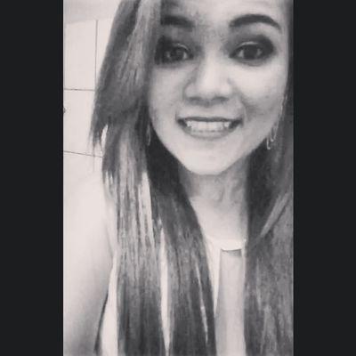 ~ nem todos que te fazem sorrir , querem o teu bem (:     tumblr : http://t.co/MG6DWaeDlQ    segue ? ;3.