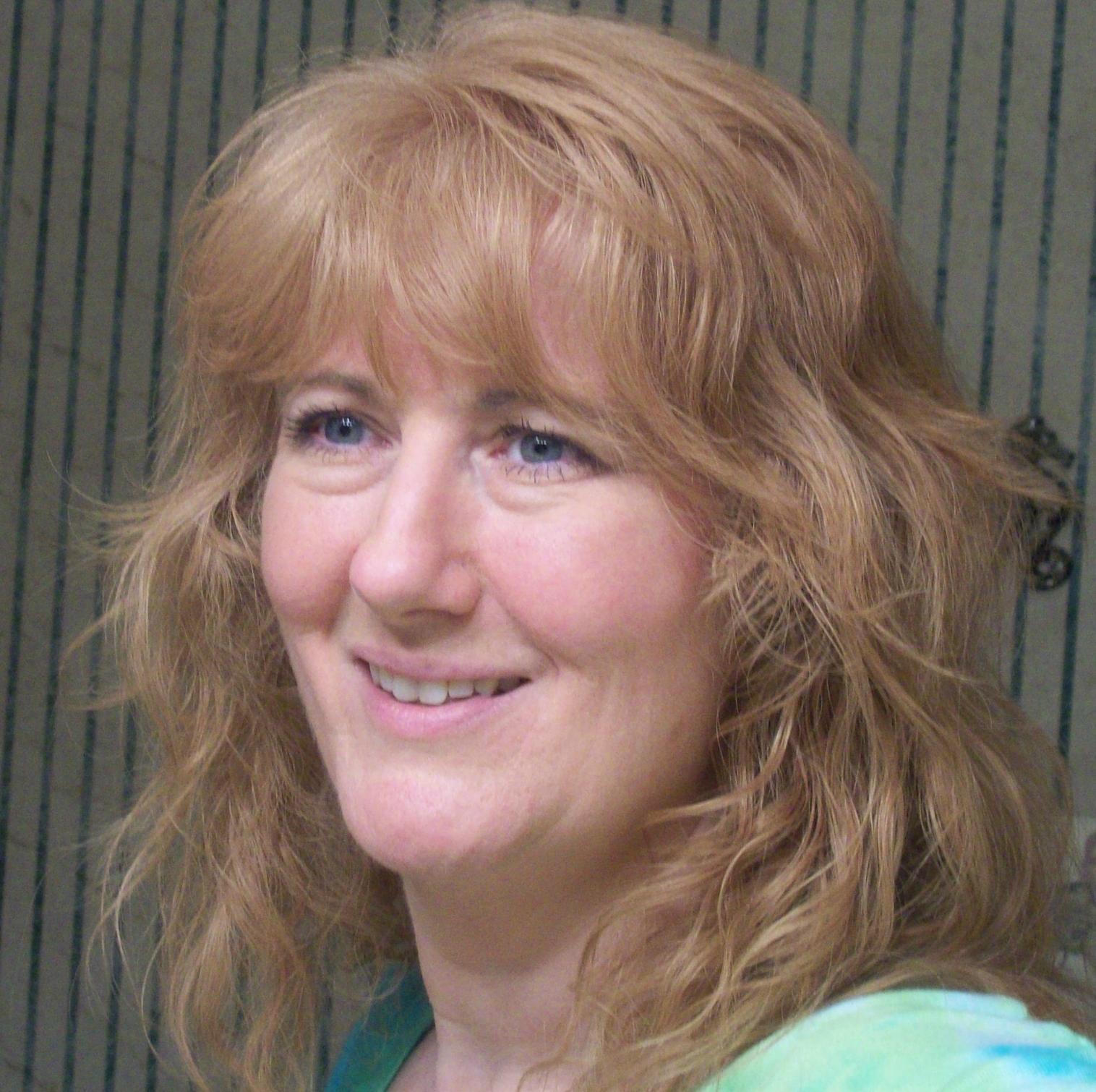 HandworkHangout's profile picture. Needle Nut, tree hugger, animal lover & PROUD single momma doing her best to live sustainably, ethically and embellish everything that doesn't move fast enough