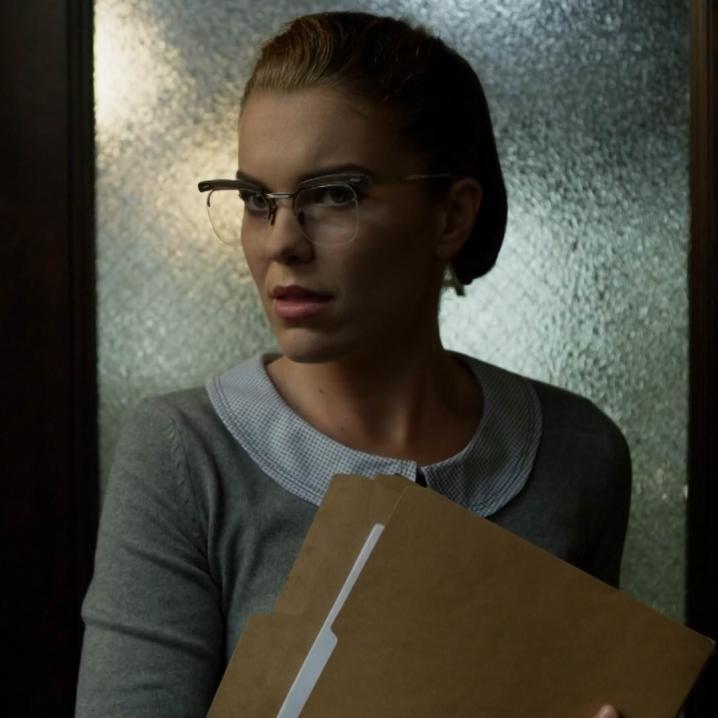 File Clerk for the GCPD. Please make sure to sign out all files you intend to take #GothamRP|| @EnigmaEdd and I are not fraternizing on GCPD property...no ma'am