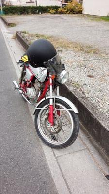バイク乗ってます。湾岸現在教習所に真面目に行ってる為活動休止中目標中型二輪免許取得.CB400superfourに乗る事！！！！！　