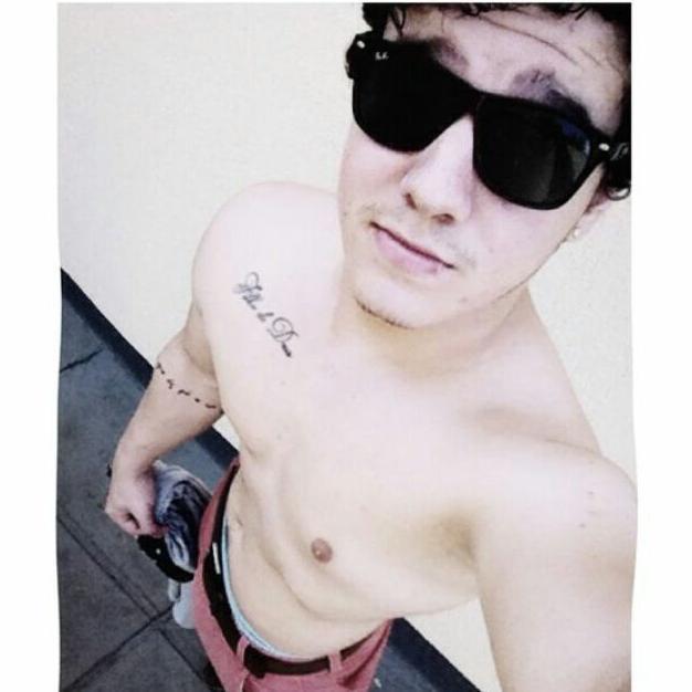 whats : 16 991123208  snap: weslettt    insta : wesliin_m   face : https://t.co/H7IIYmCoeO