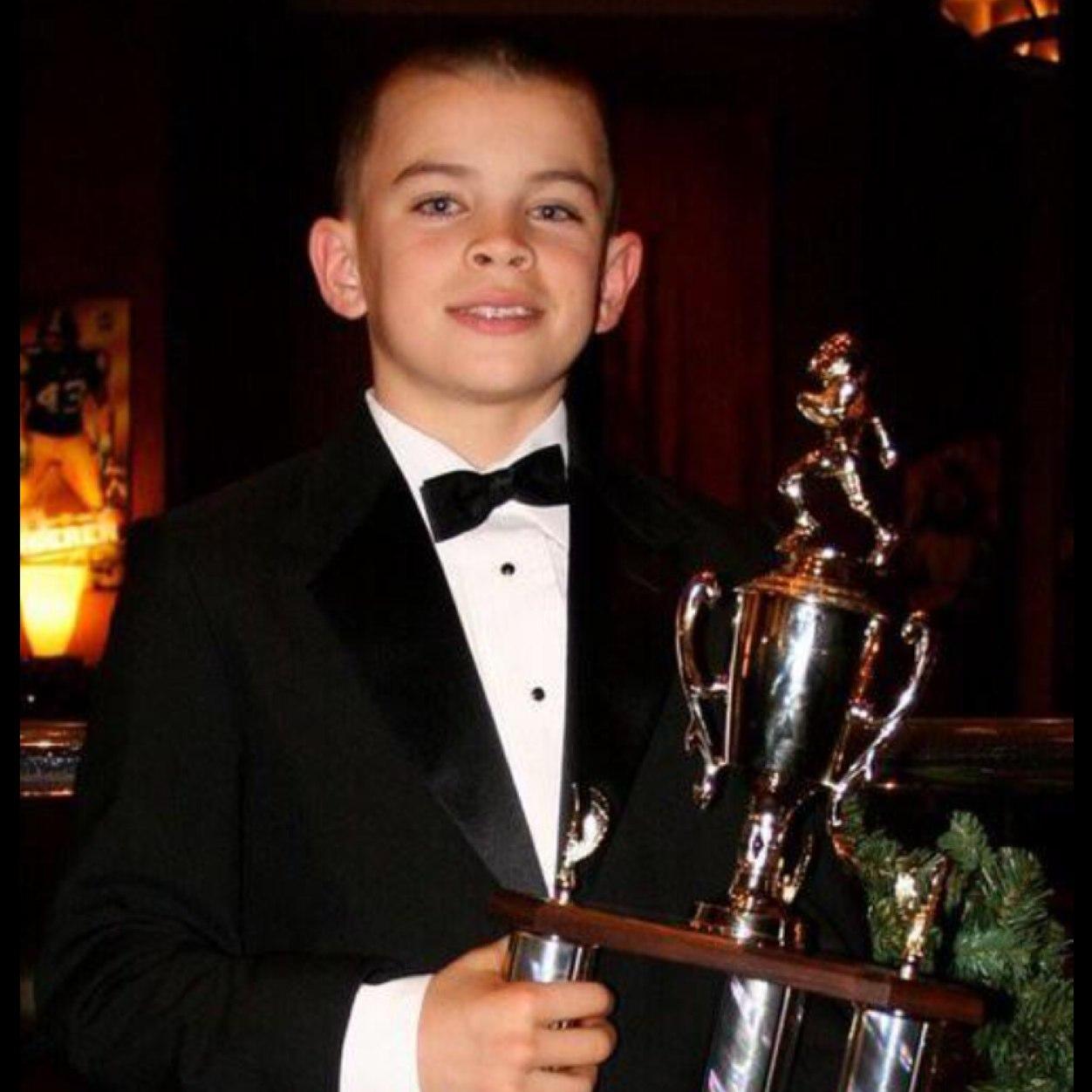 Benjamin Hayes Grier stole my heart right when I saw his first vine with Nash. Met Carter, and Sammy 11/09/14❤️
