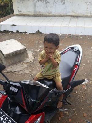 sossa seneng, masih bisa mesem