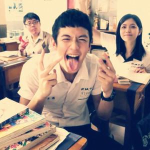 KurniawanAndi1's profile picture. -_- ÷ )'_'(