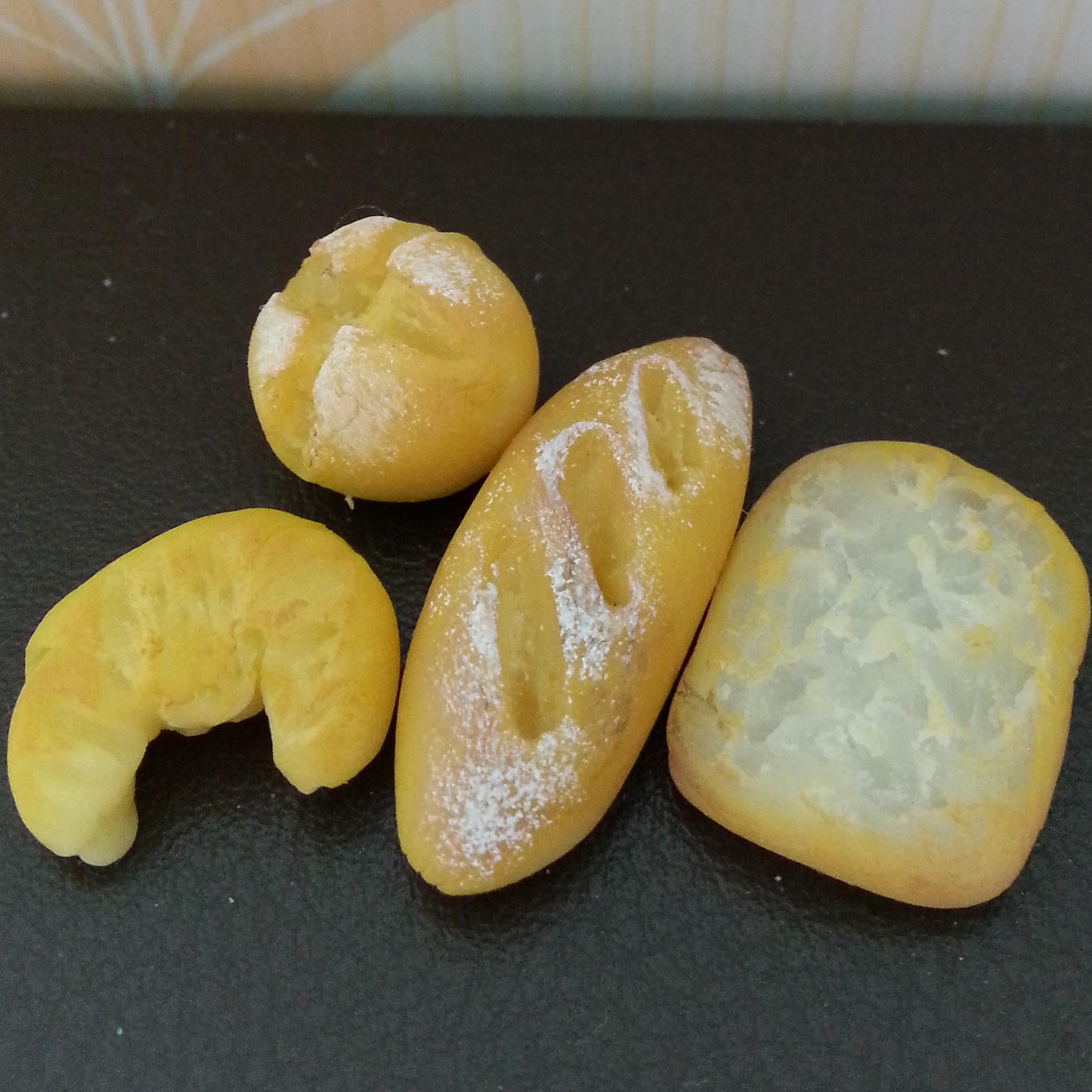 Hi everyone. I'm making miniture food with resin clay. Please have a look and enjoy in my kitchen. https://t.co/UHb4AEIA4H