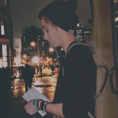 forget the kardashians im just trying to keep up with michaels hair color 卌 5Sos fam 卌 ♡ @_cheezypickles main acc x.