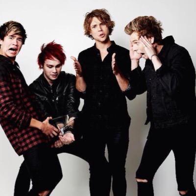 please follow @ENVYCLIFFORD because thanksgiving and our boys won their first vma!!