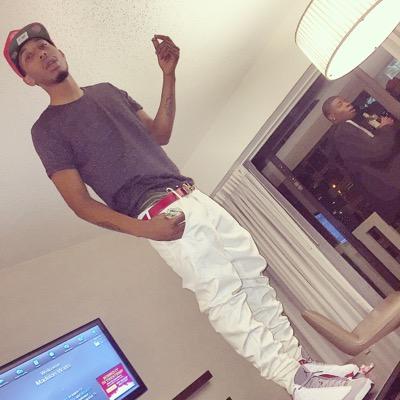 IG: derrick_pharrel JUS A YRN TRYNA GET RICHER! #704/#336 #reasteasyQUAY #LLB #R.I.PBRE #P$T #MB4L
