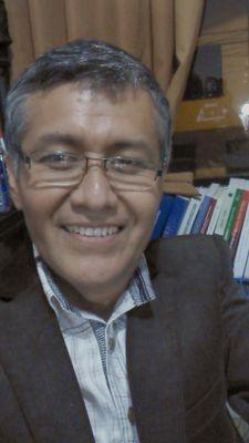 Hugo Muchica Ccaso, Consultor y Asesor Juridico, estudios en Filosofia Etica y Accion Comunicativa, gusta de la Musica clasica y new wave