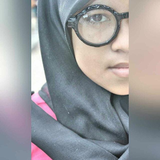 Path: Arinil Khaerah M ● IG:@a_khaerah