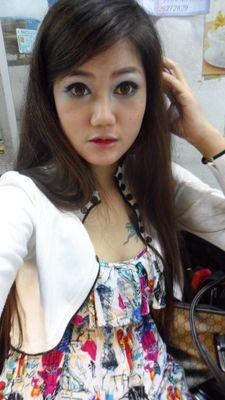 จบการศึกษาที่ศรีวิกรณ์บริหารธุรกิจ